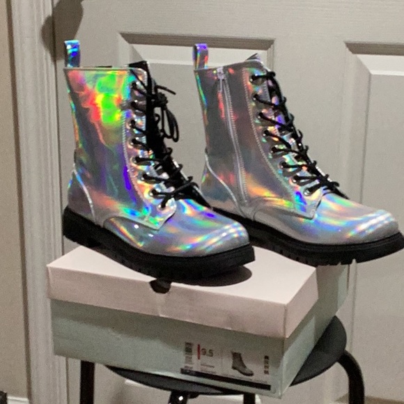 SO Shoes - SO Holographic Silver Military-style Boots - Size 9.5